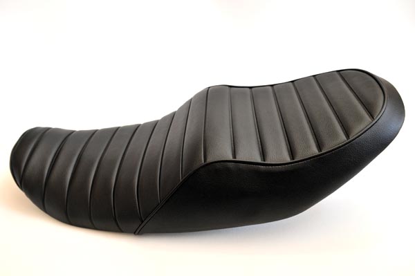 カワサキ ゼファー1100 前後アンコ抜き 防水タックロールシート加工