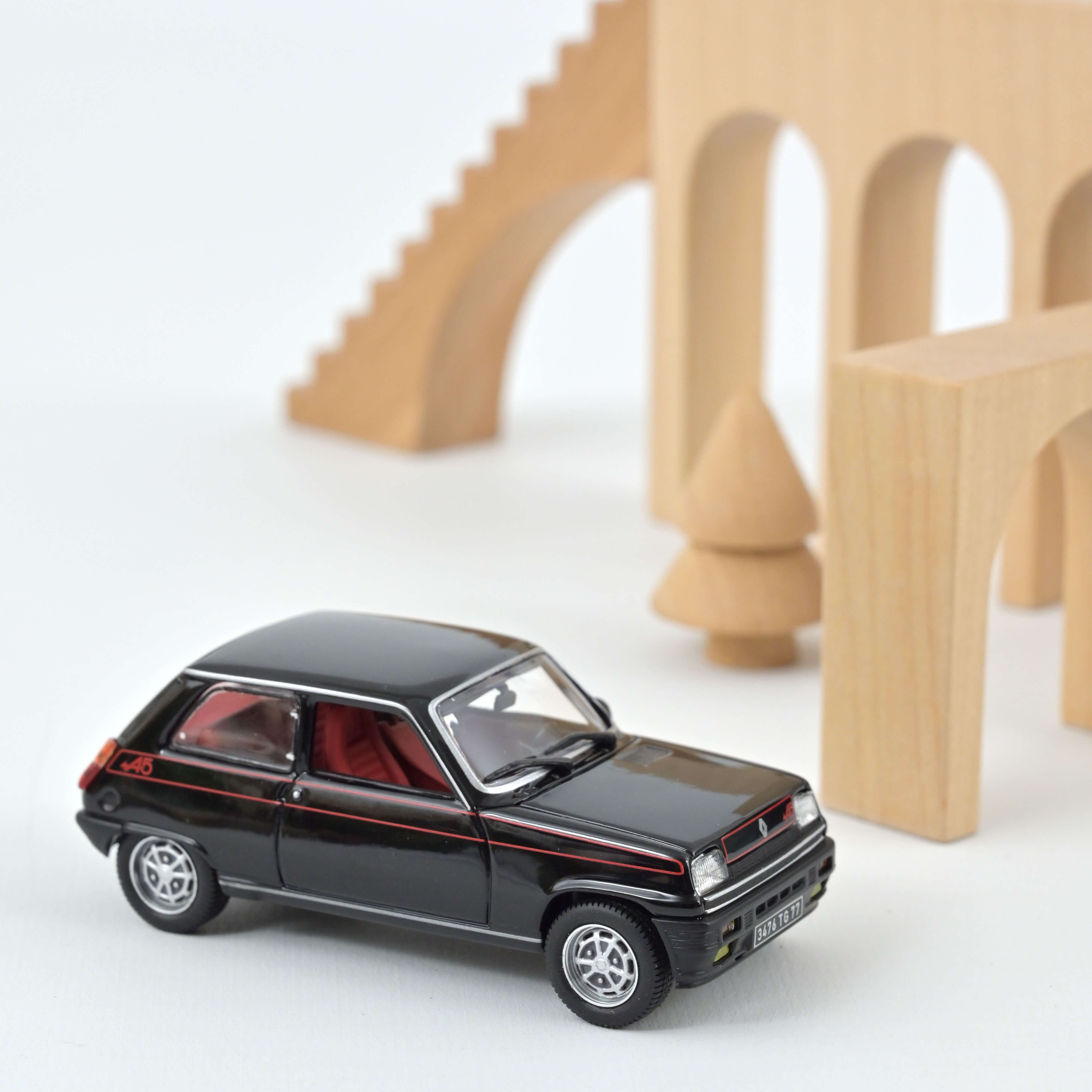 Renault 5 Alpine 1977 Black 1:43 – Norev