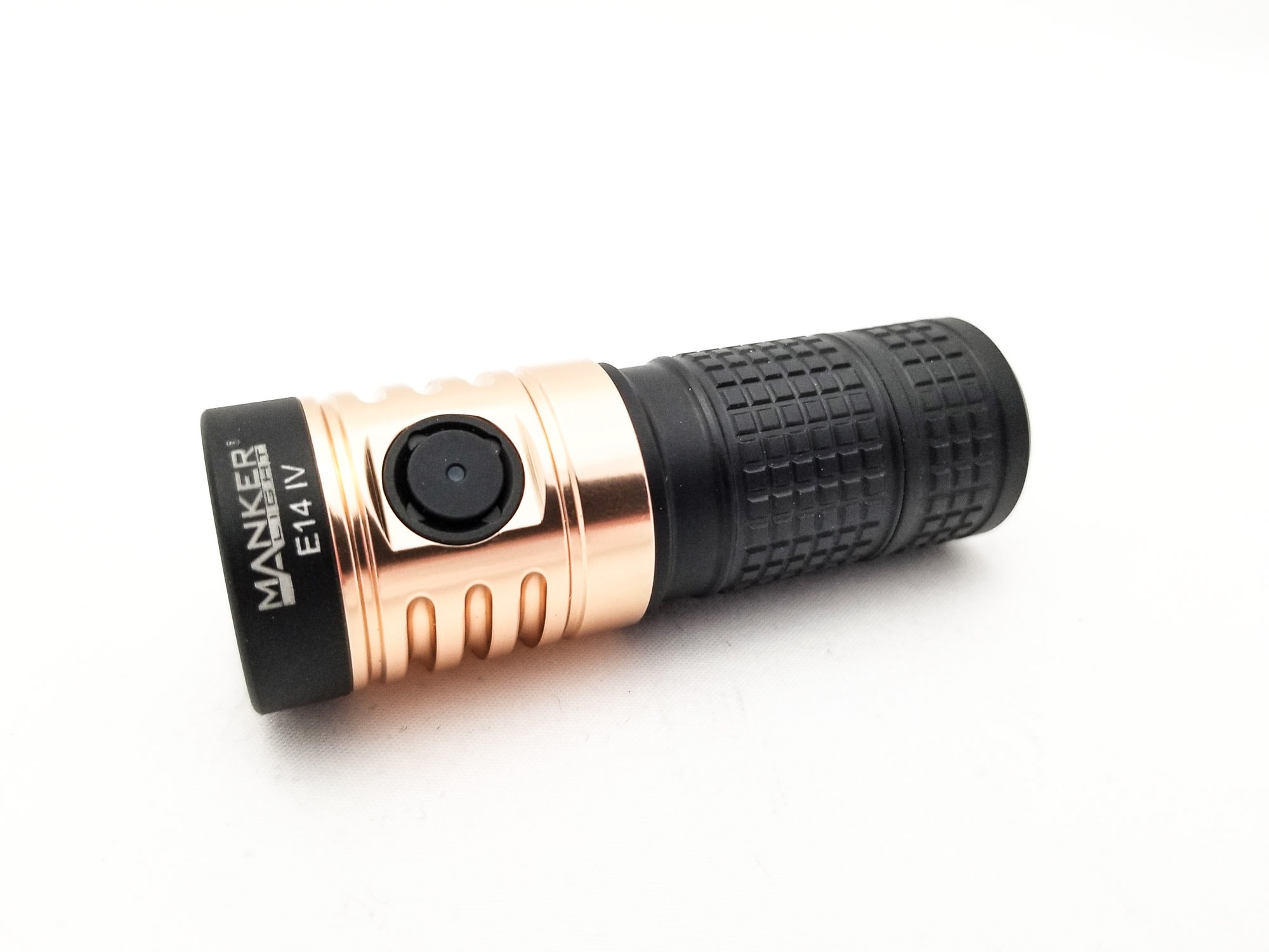 Manker E14 IV review | 18350 - 18650 EDC flashlight with 2,800