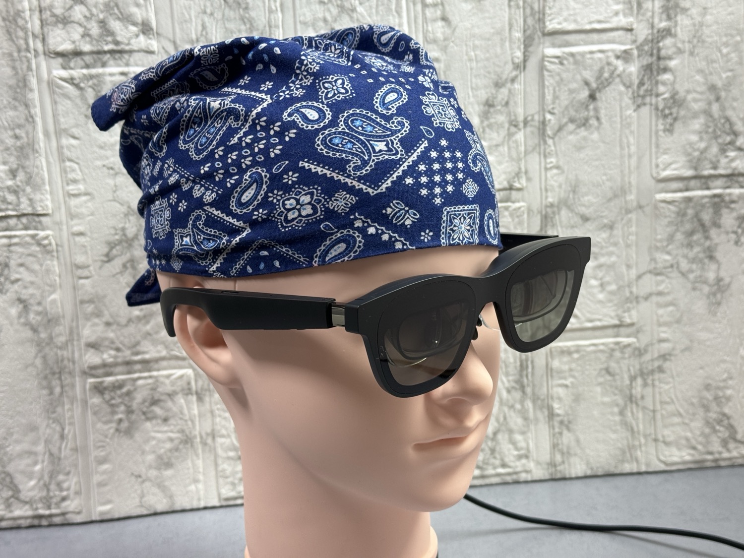 実機レビュー】XREAL Air 2 Proは初代XREAL Airと何が違う？「仕事で