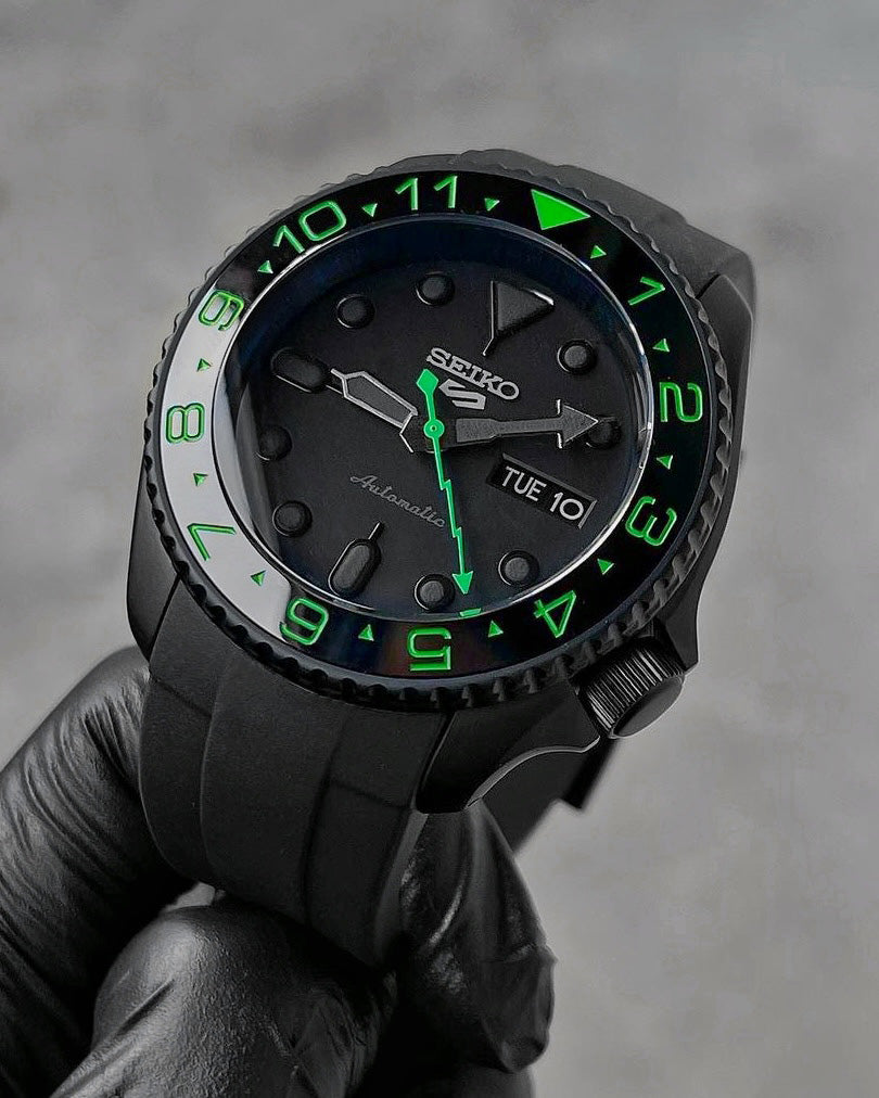 Ceramic Insert - 007 Dual Time Black X Green - DLW WATCHES