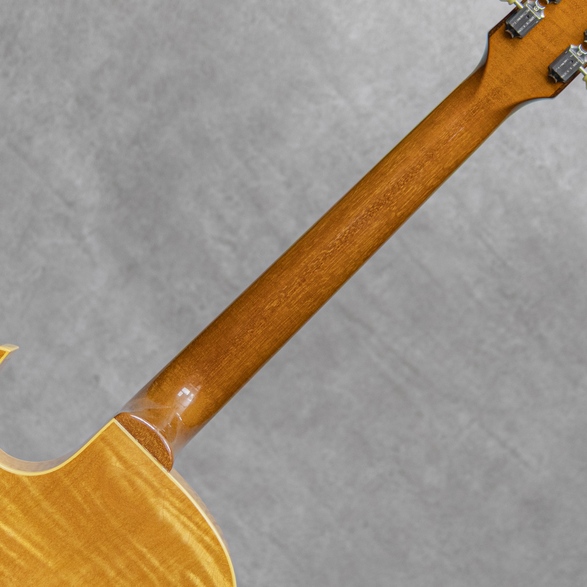 ES-175 Reissue Antique Natural / 1997: エレキギター｜三木楽器公式