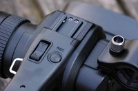 JVC「JY-HM70」レビュー － ハイCPが魅力の業務用ビデオカメラ - PHILE WEB