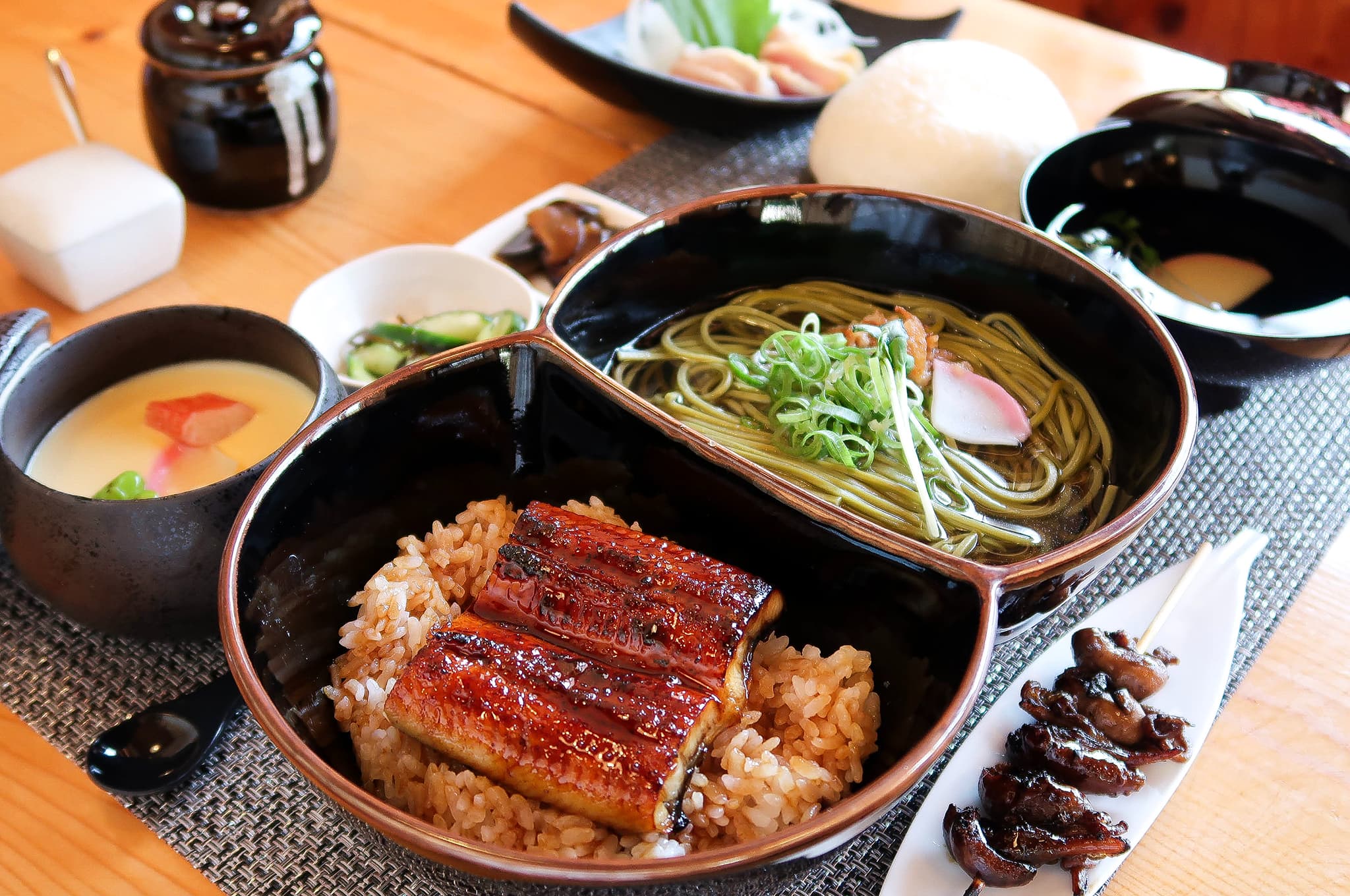 南九州市】南薩の景勝地で鹿児島県産ウナギや茶そばを堪能「薩摩うなぎ