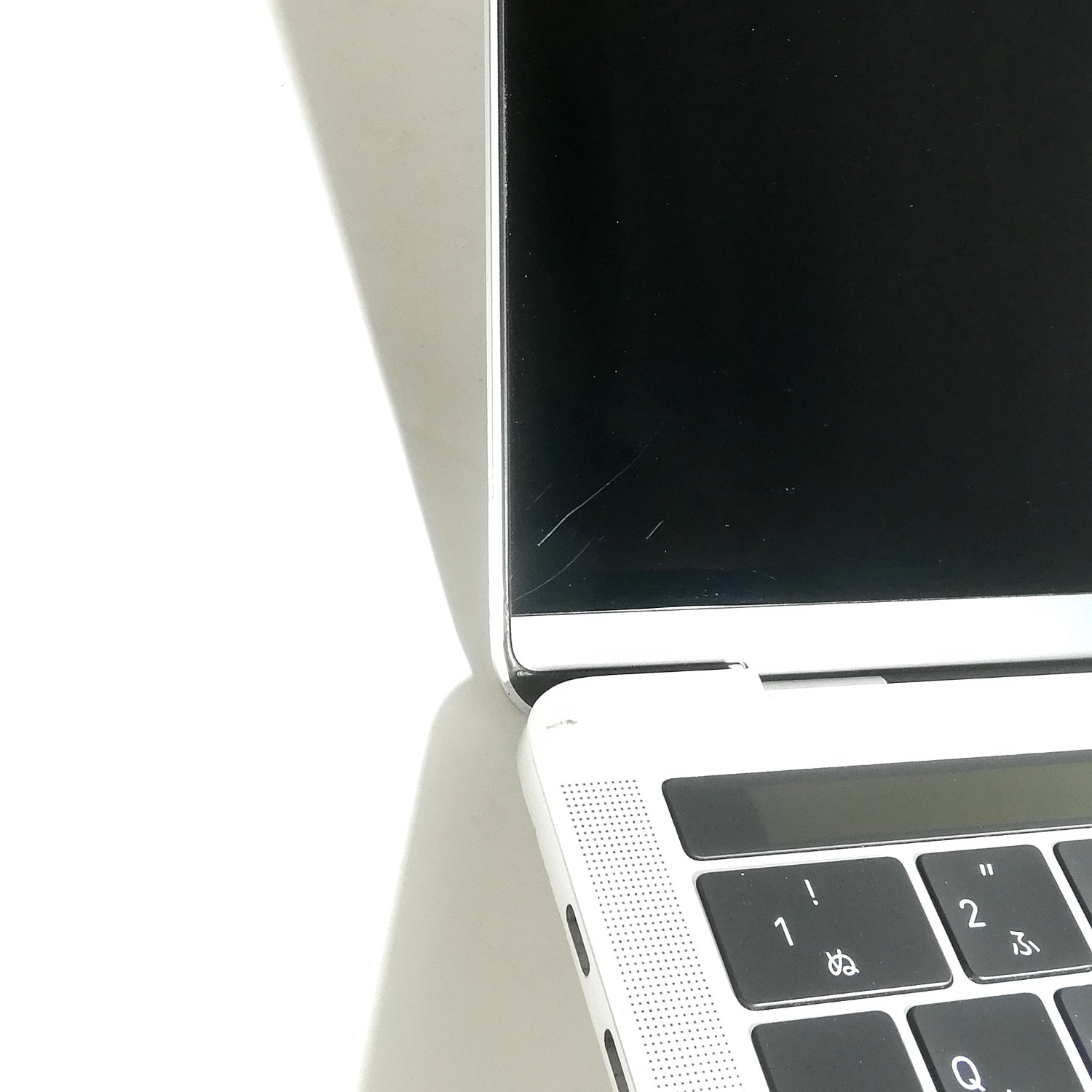 MacBook 中古 販売】MacBook Pro Touch Bar / 13インチ / Late 2016