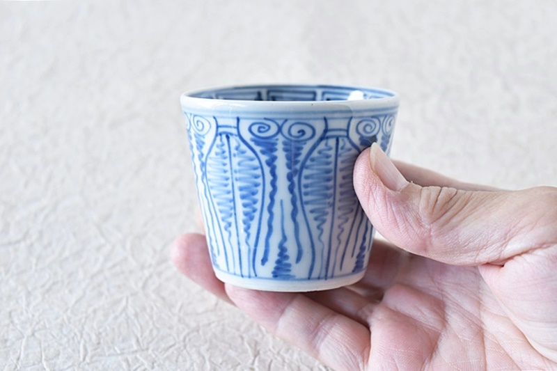 古伊万里 染付 よろけ模様 並草葉文 蕎麦猪口 - 生活骨董と古布の