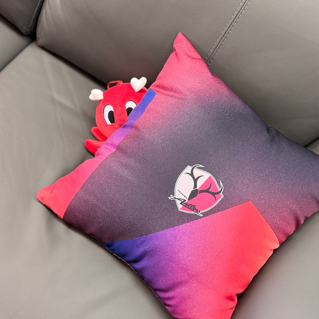 26コンコース選手フォトスポットクッション【受注】 – 鹿島