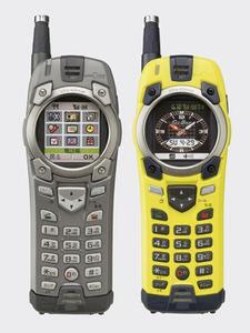 ASCII.jp：カシオ、耐水/耐衝撃性を強化したcdmaOne携帯に新色2モデル