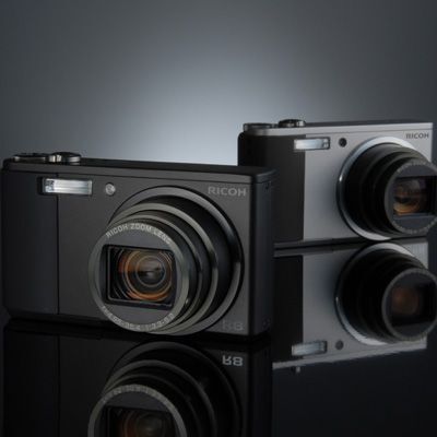 ASCII.jp：リコー、エントリー向けコンパクトデジカメ「RICOH R8