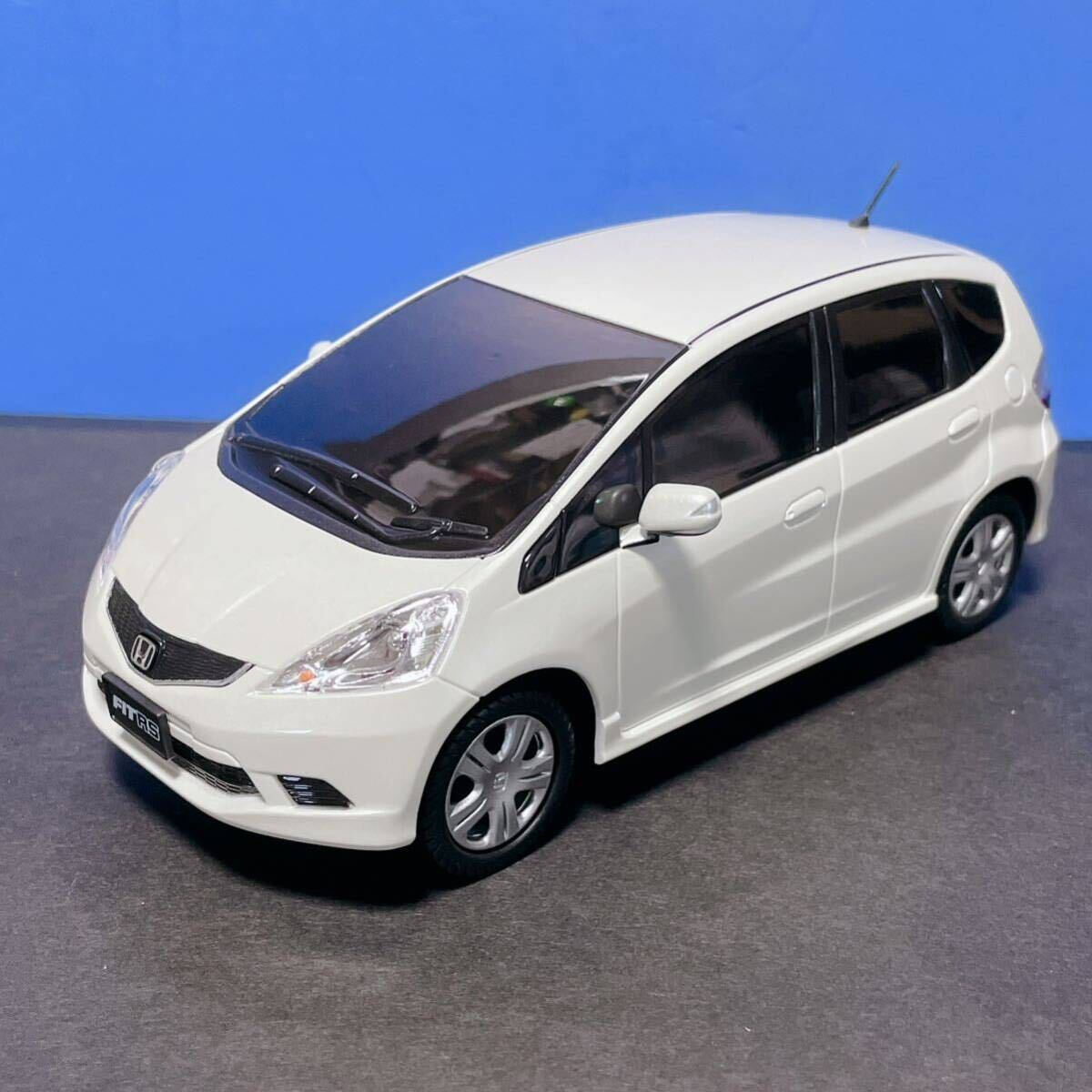 匿名取引・送料無料 非売品 GE8 ホンダ FIT フィット RS 1/24 カラー