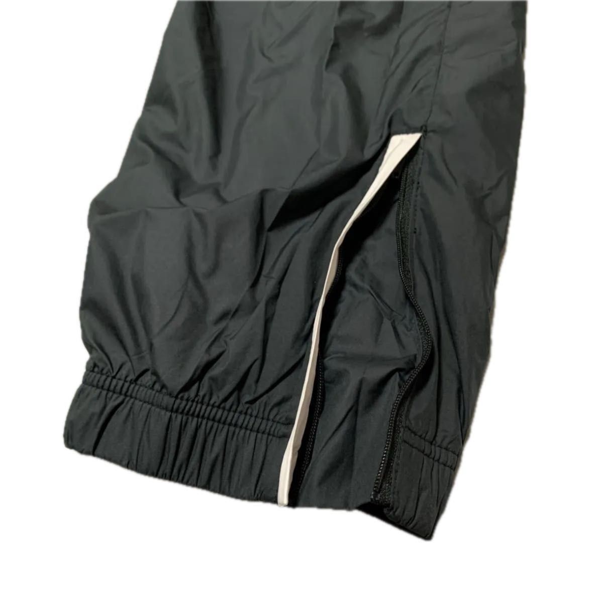 ナイキsb トラックパンツ ナイロンパンツ スケボー シールド