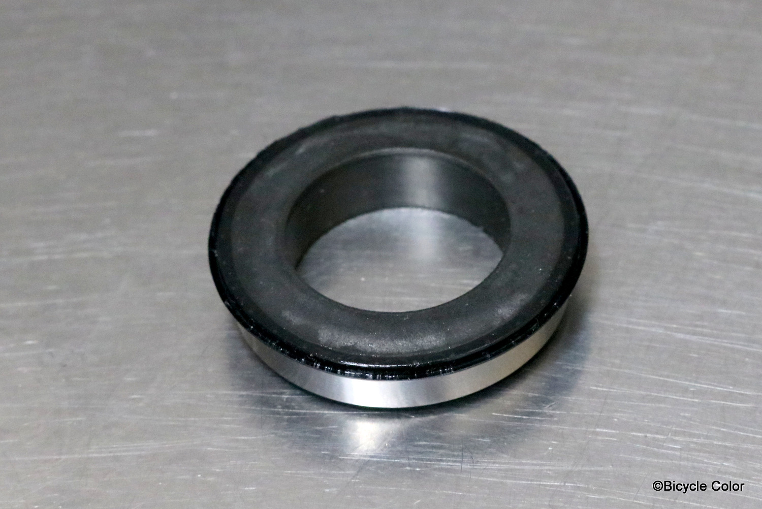 スギノのセラミックBB(BB90対応)を愛車MADONE9(マドン)に取付けてみ