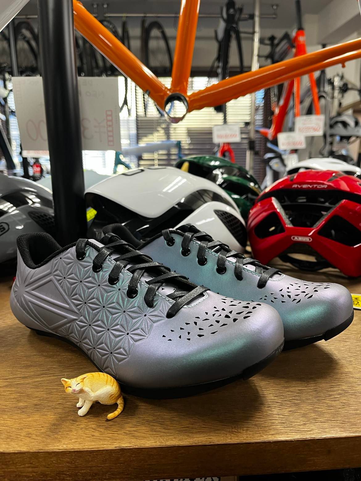 SUPACAZ Suave ロードシューズ | BIKESHOP SNELニュース