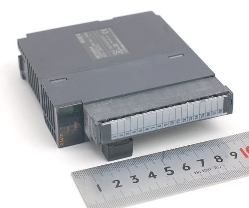三菱 熱電対入力ユニット Q64TD (06年製) | 保守部品.com