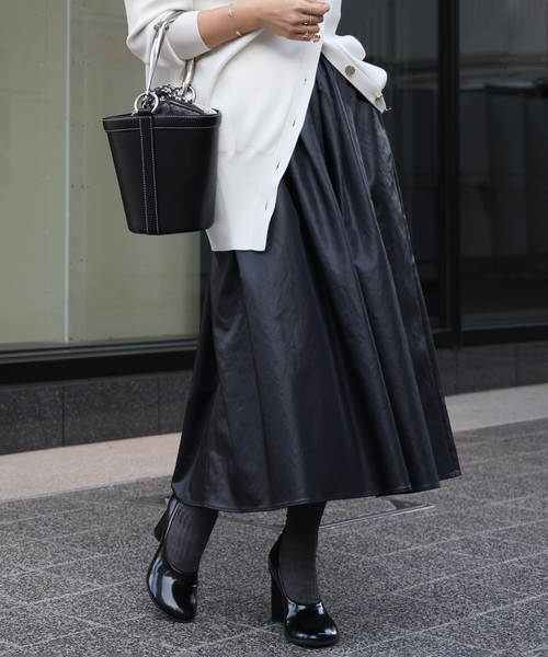 Deuxieme Classe（ドゥーズィエムクラス）の「New Dramatic スカート