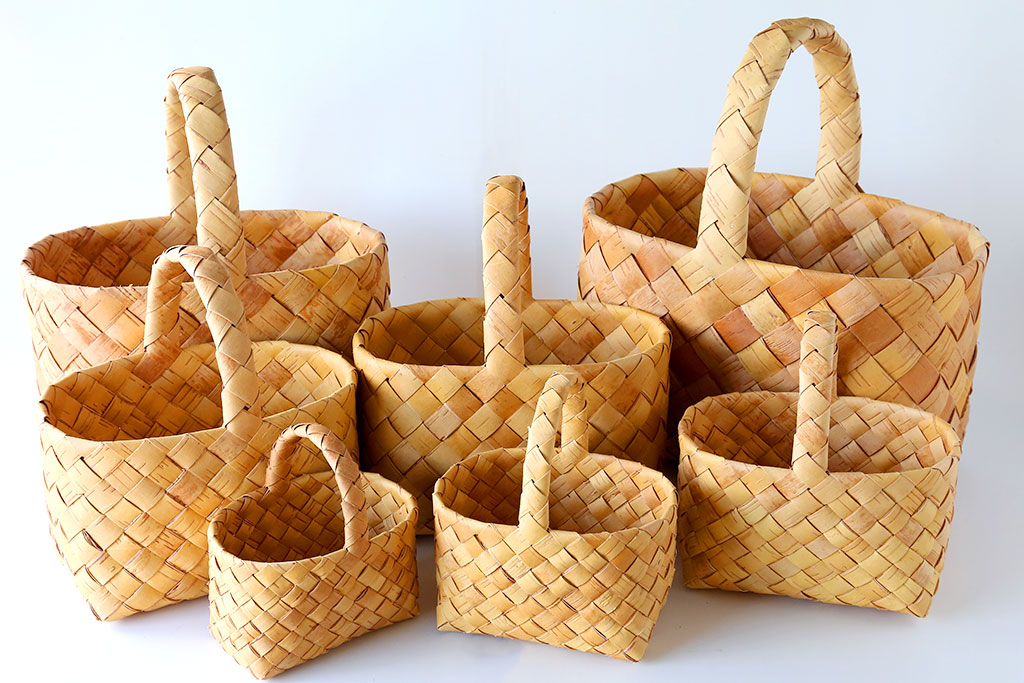 フィンランドの白樺かご/ハンドル付きバスケット/02サイズ COMFOTA