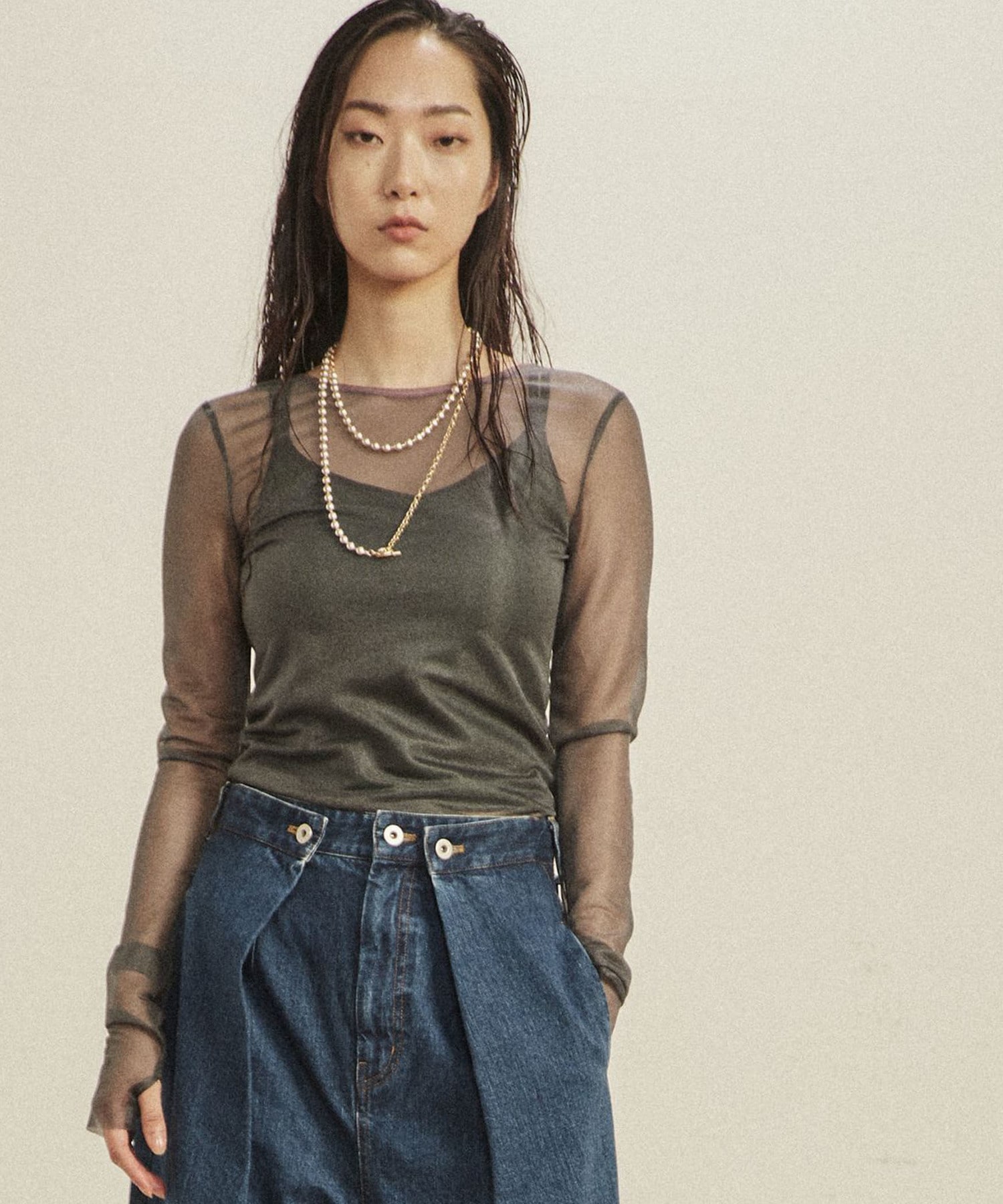 BACK OPEN SHEER TOPS｜CONVERSE TOKYO (コンバーストウキョウ) 公式