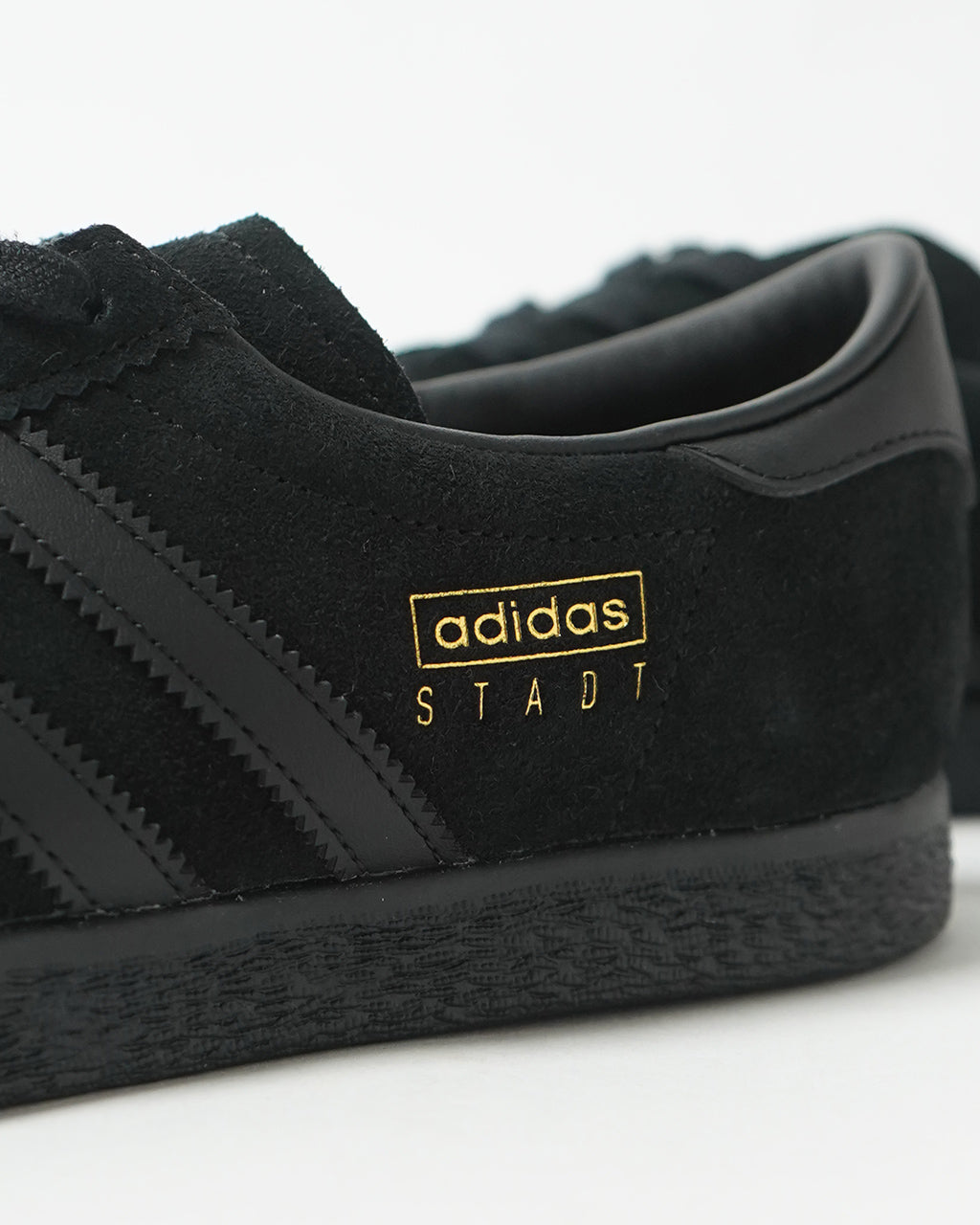 アディダス STADT シュタット ユニセックススニーカー ブラック EVA