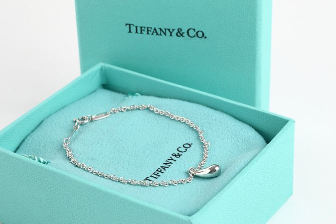 送料無料】 TIFFANY & Co. ティアドロップ ブレスレット 並行輸入品