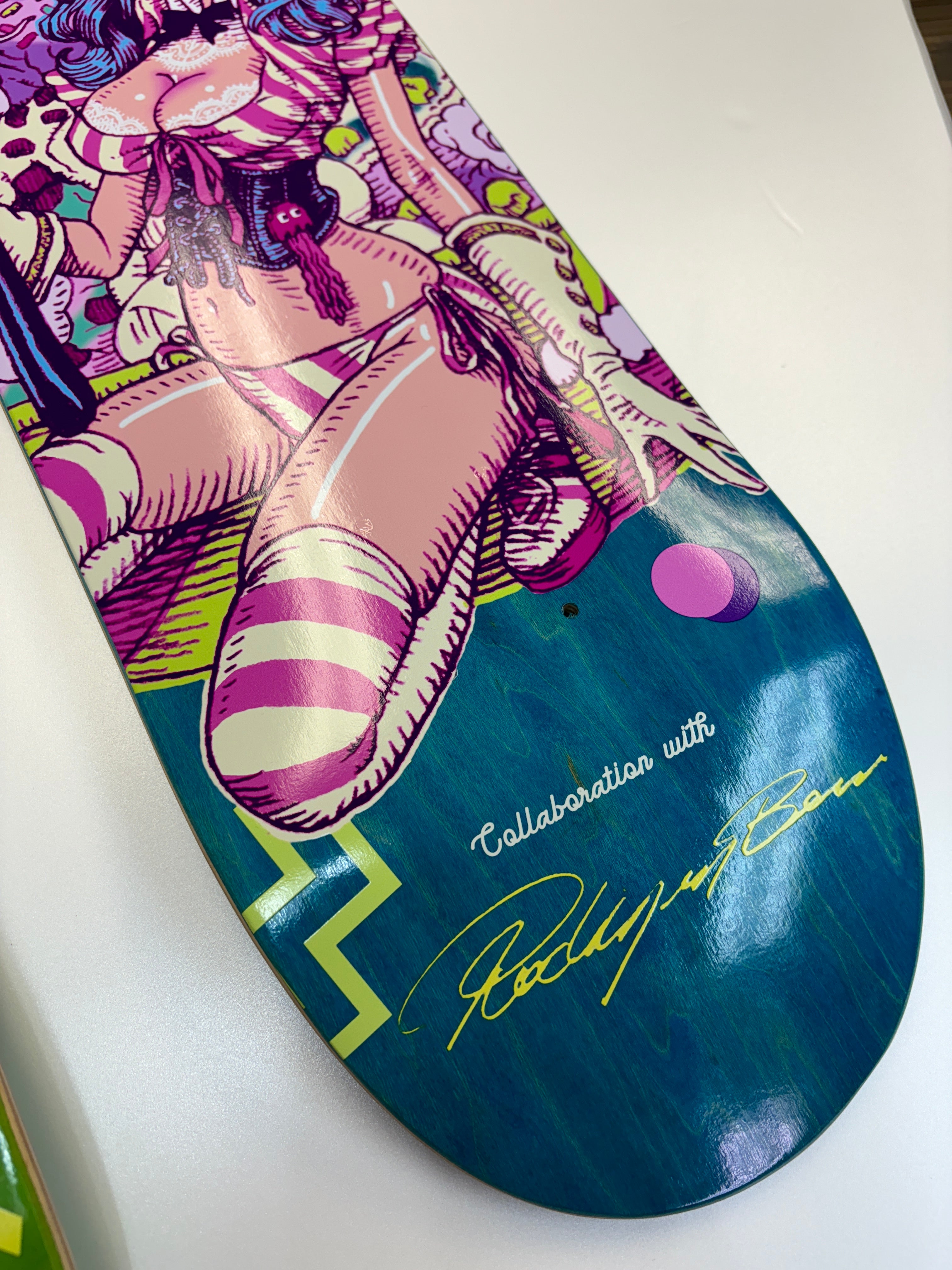 桃乃木かな x Rockin'Jelly Bean” Skate Deck. – EROSTIKA