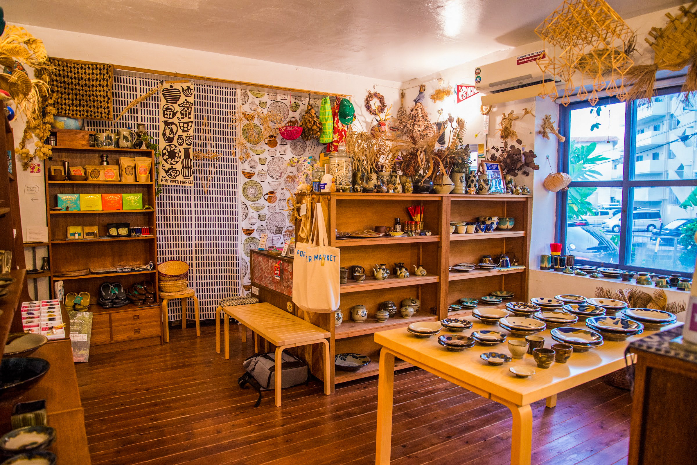ここにしかない思い出を…浦添市港川のセレクトショップ「PORTRIVER