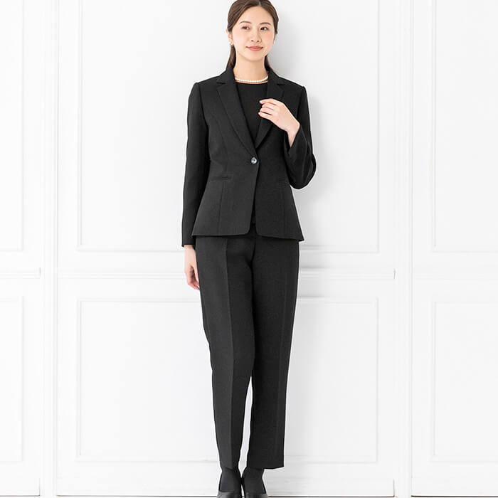 洗える｜テーラードジャケットのパンツスーツ 9号・ブラック｜東京
