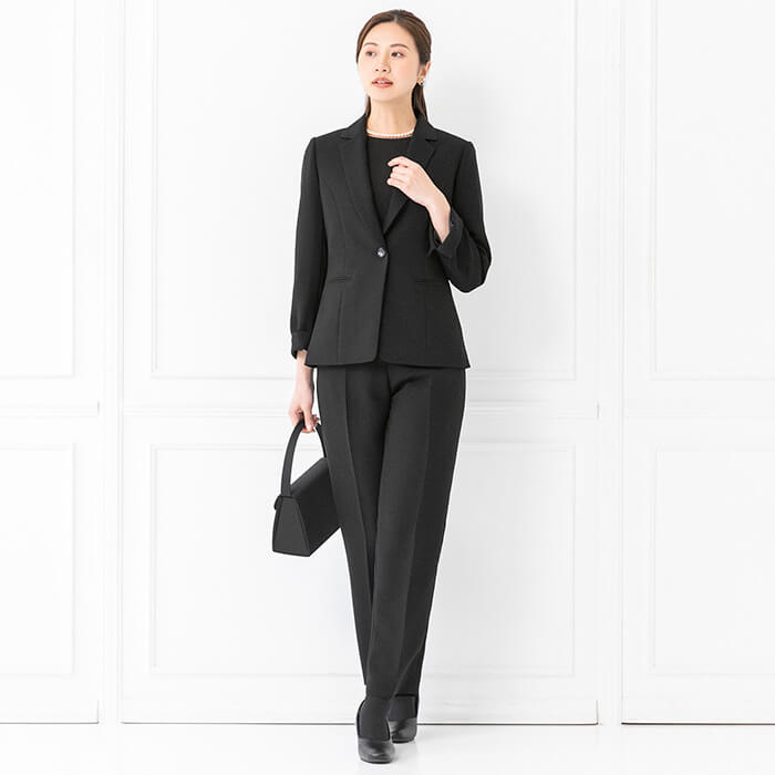 洗える｜テーラードジャケットのパンツスーツ 9号・ブラック｜東京