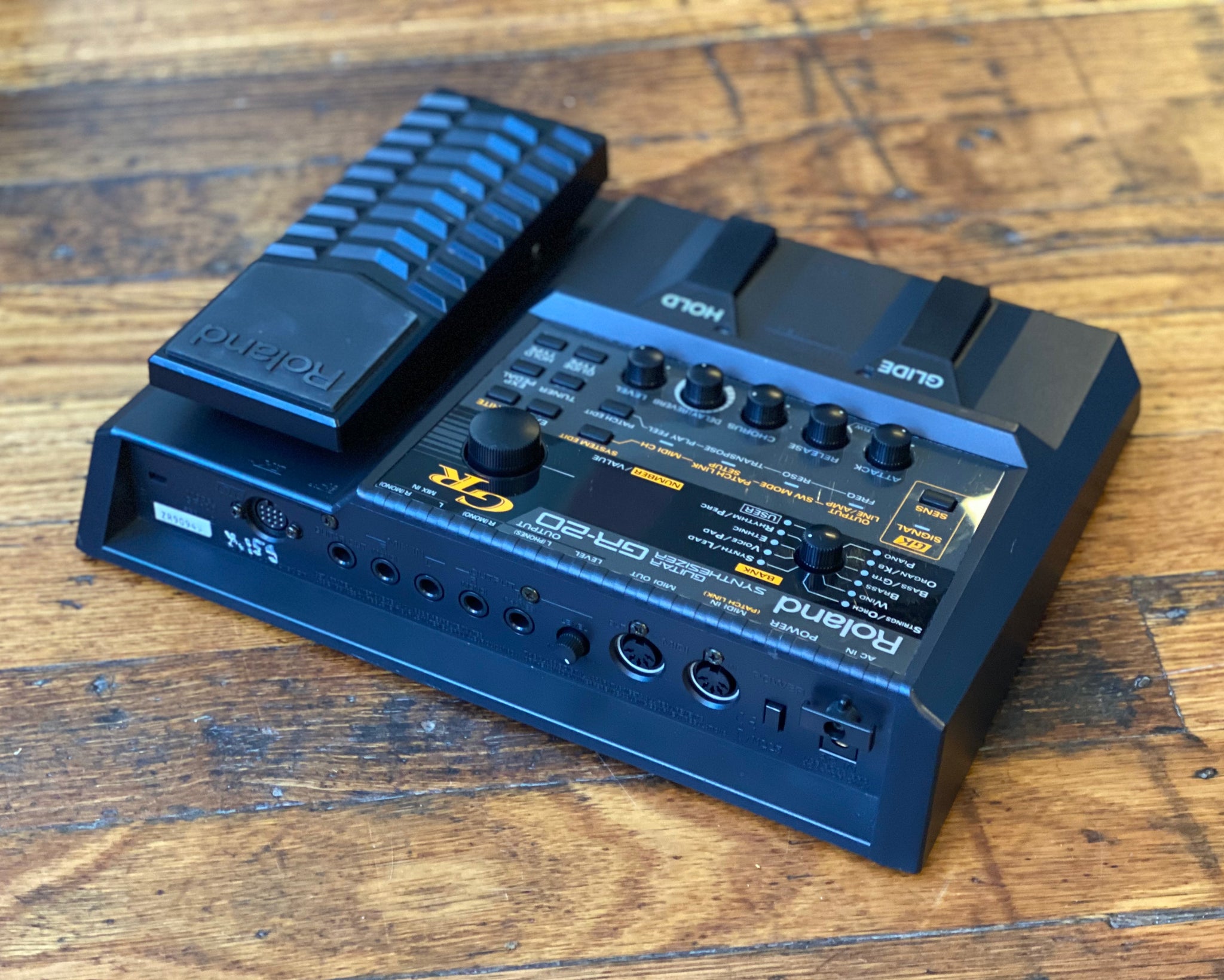 Roland GR-20 Guitar Synthesizer – Found Sound