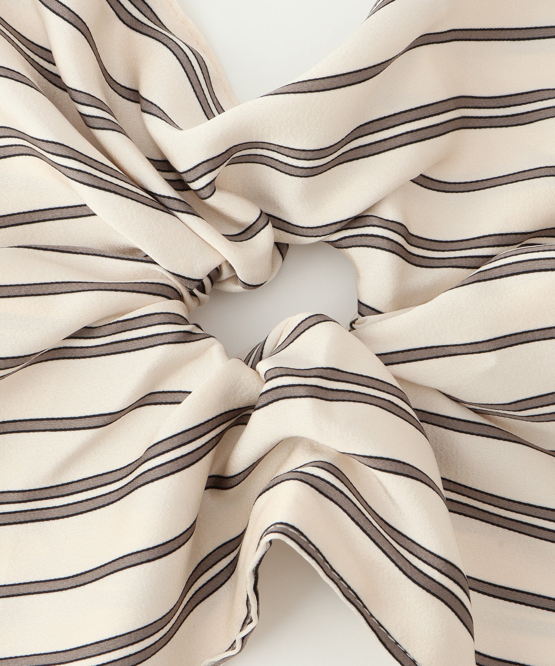 ストライプシュシュ – FACE SANS FARD