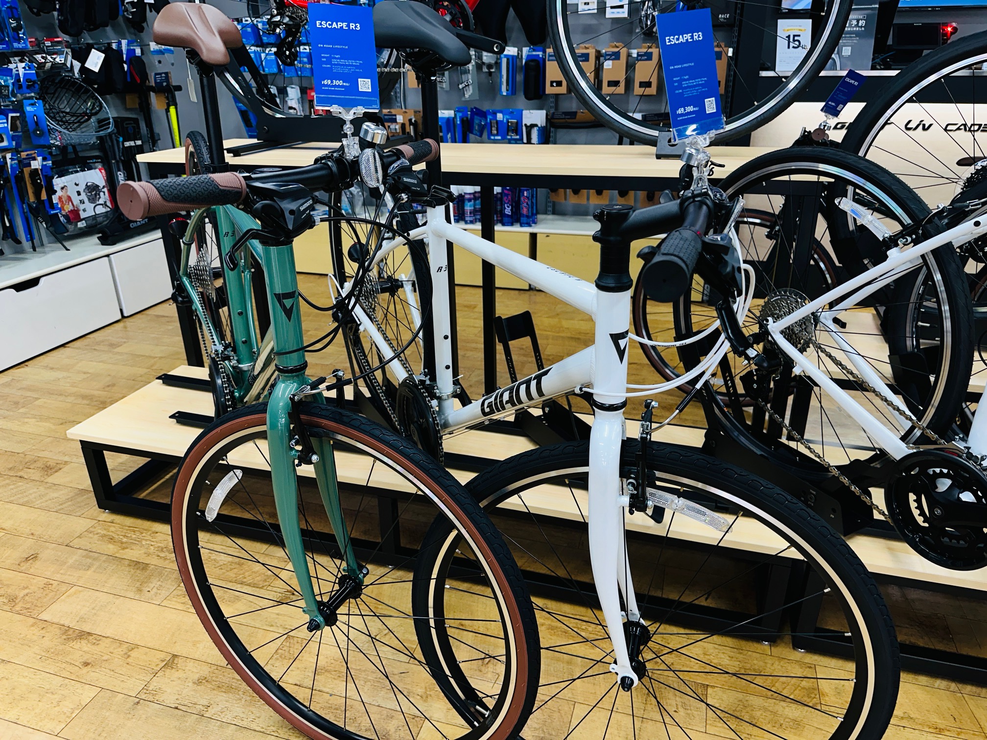 ESCAPE R3とESCAPE R3 Wの新型車両が入荷しました! ｜ ジャイアント