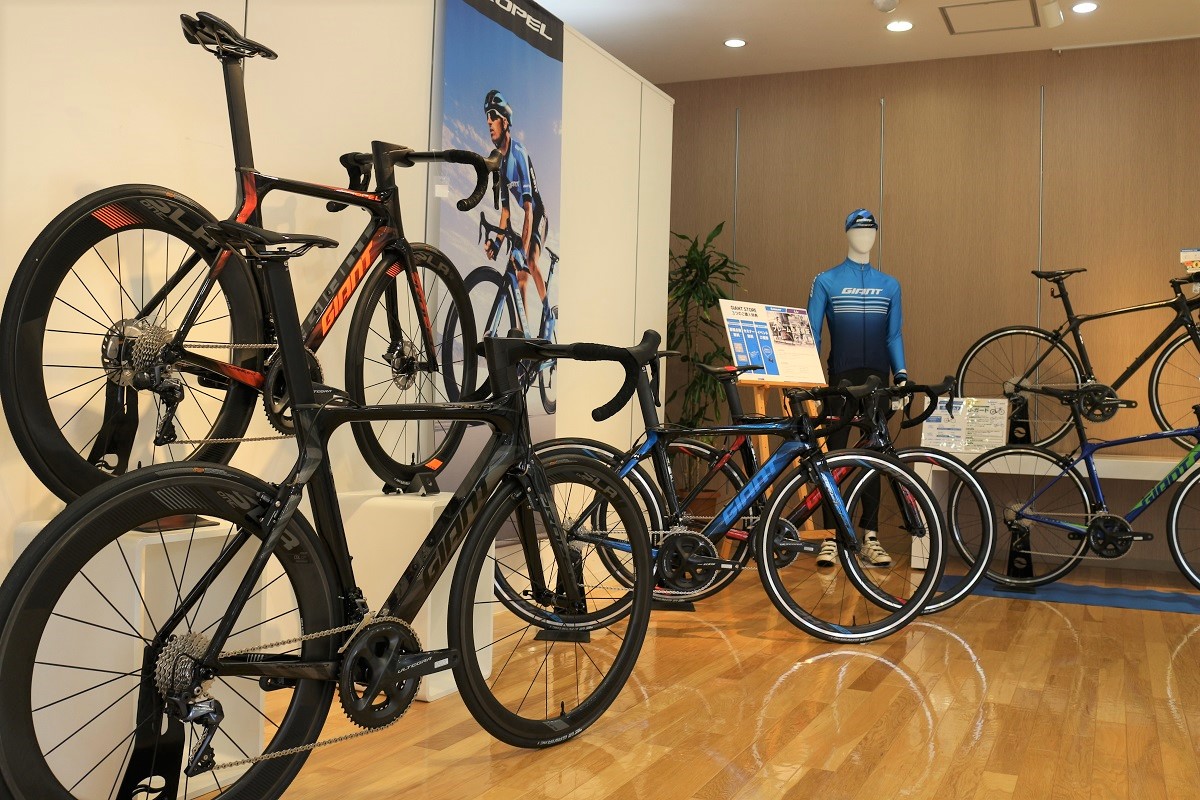 NEW」「GIANT」2021年早期モデル“CONTEND 2”全色入荷