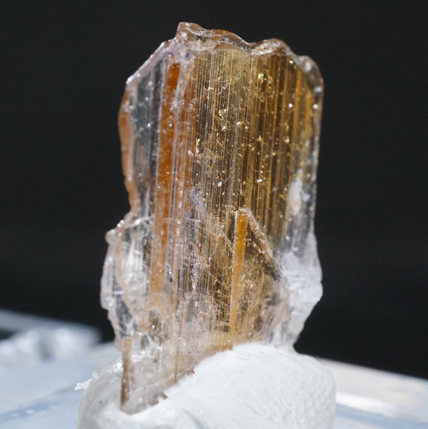 蛍光》タンザニア産 マグネシオアキシナイト – 天然石ハッピーギフト