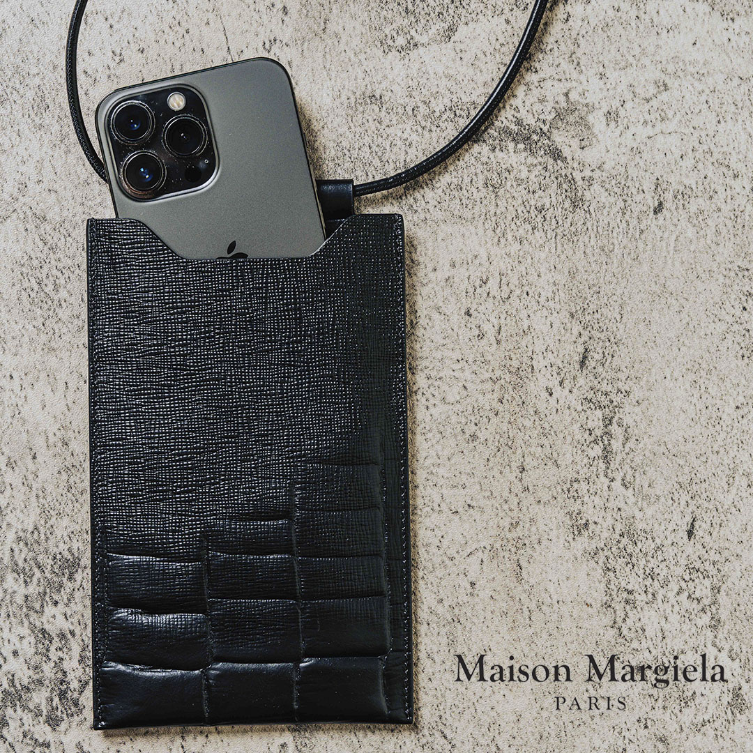 メゾンマルジェラのフォンポーチ | HUES 福岡セレクトショップ