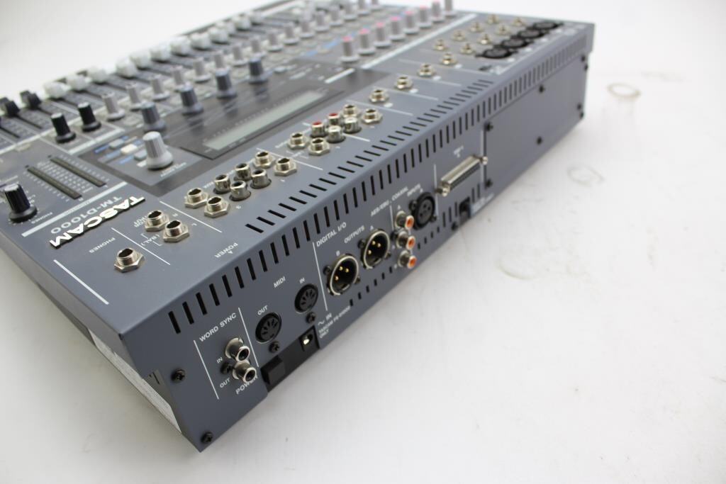 Tascam TM-D1000 16-Channel Digital FX Mixer plus MA-AD8 Module