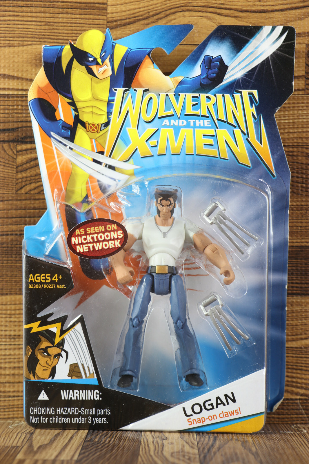 2009 MARVEL Wolverine And The X-Men White LOGAN Exclusive Snap On