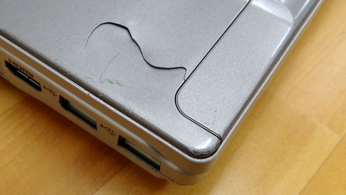 天板が割れたレッツノートの修理をパナソニックに依頼してみたよ