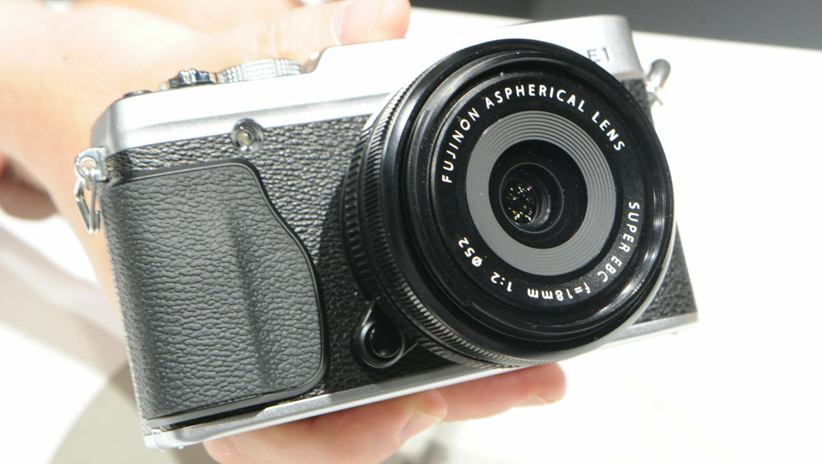 フルサイズセンサーに迫る高画質をローパスフィルタを省いて実現した