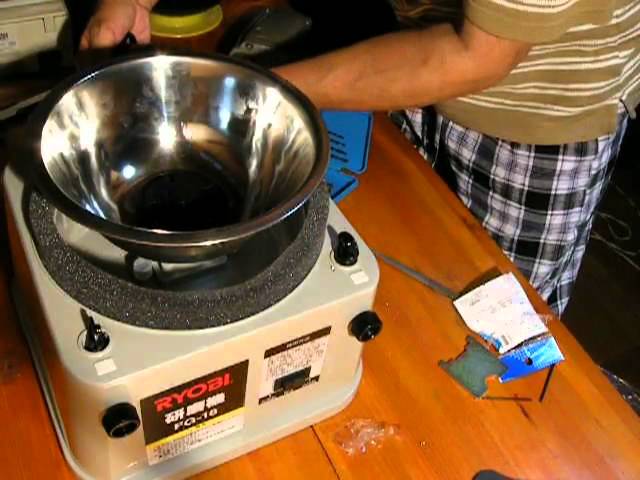 刃物研磨機でボウリングのボールスピナーを作ってみた。. - YouTube