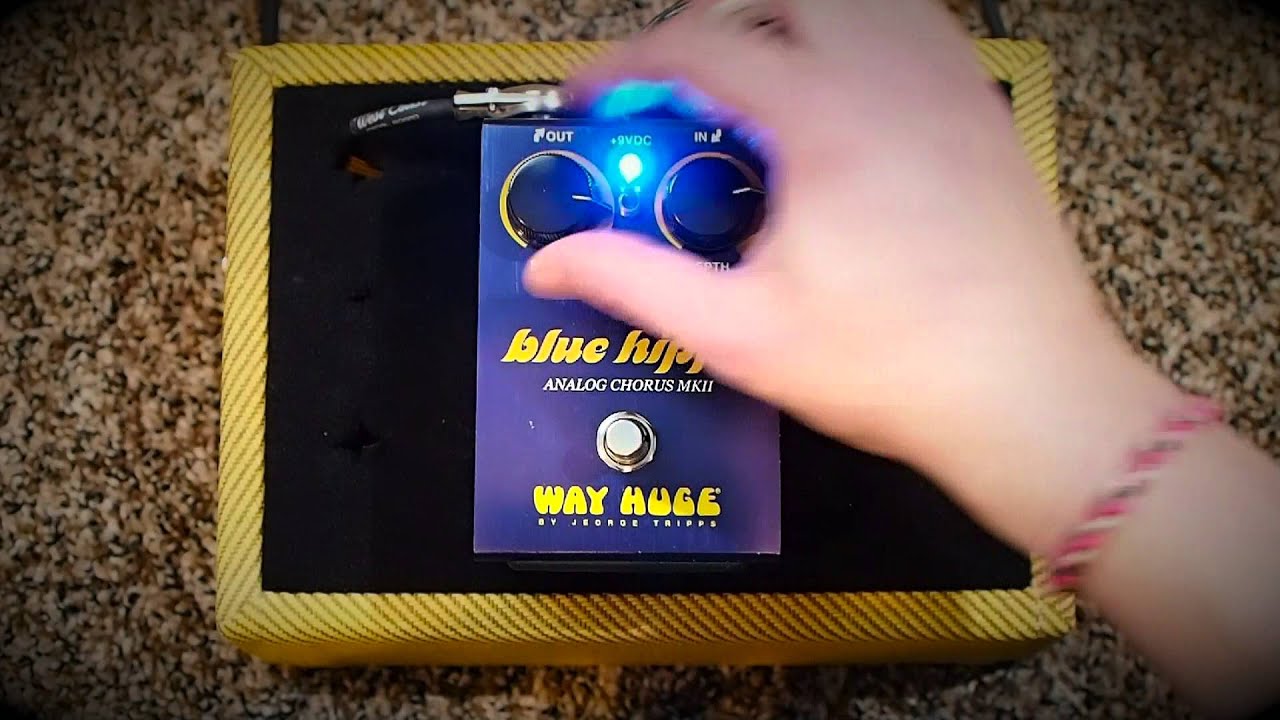 Way Huge Electronics Blue Hippo MkII Analog Chorus - YouTube
