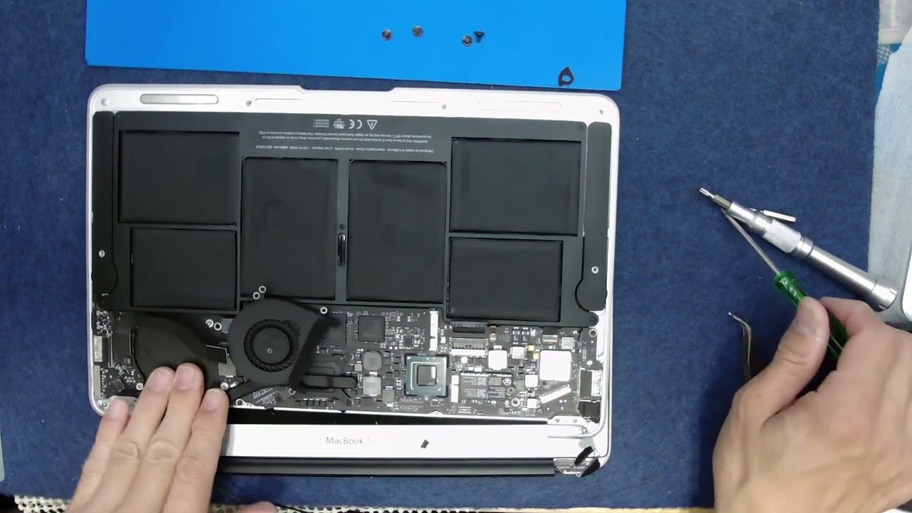 MacBook Air 11インチ, Mid 2013 分解 Disassembly - YouTube