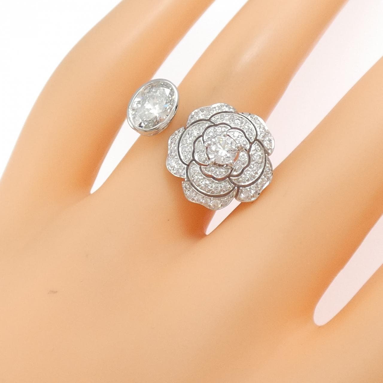 コメ兵｜シャネル カメリア リング 1.02CT E VVS1｜シャネル｜ブランド