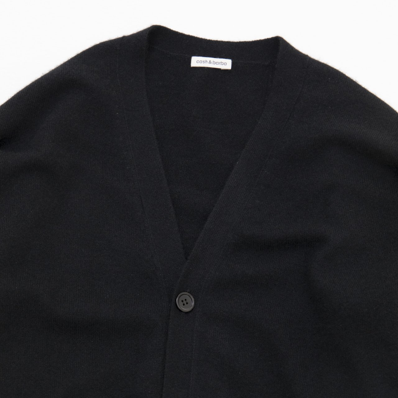 エディターが「買ってよかった」キャッシュ＆バルバのカシミヤ