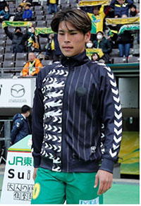 オフィシャルショップ「12JEF」 hummelアンセムジャケット販売中