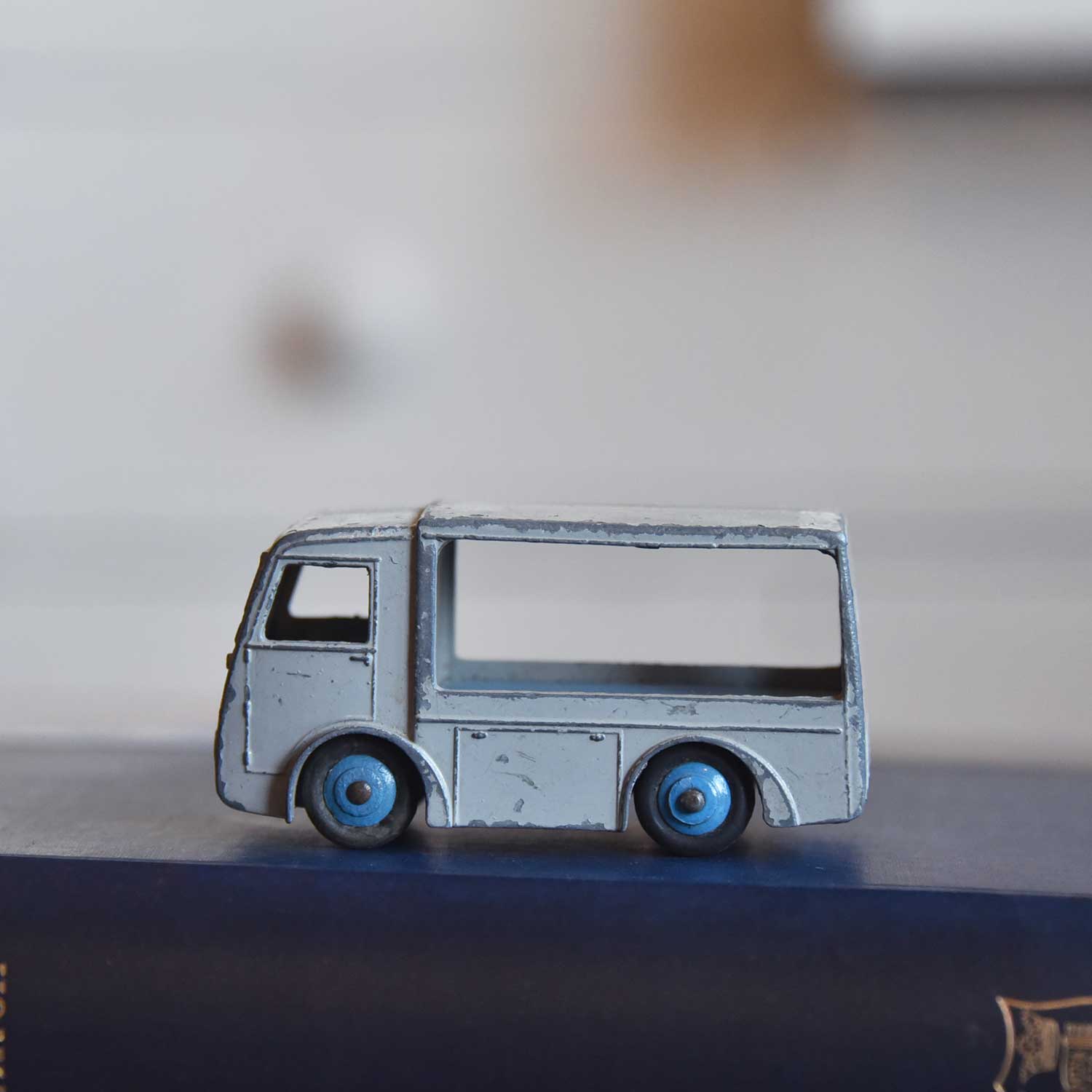 イギリス Dinky Toys 30V Electric van ディンキー ミニカー/TY-06