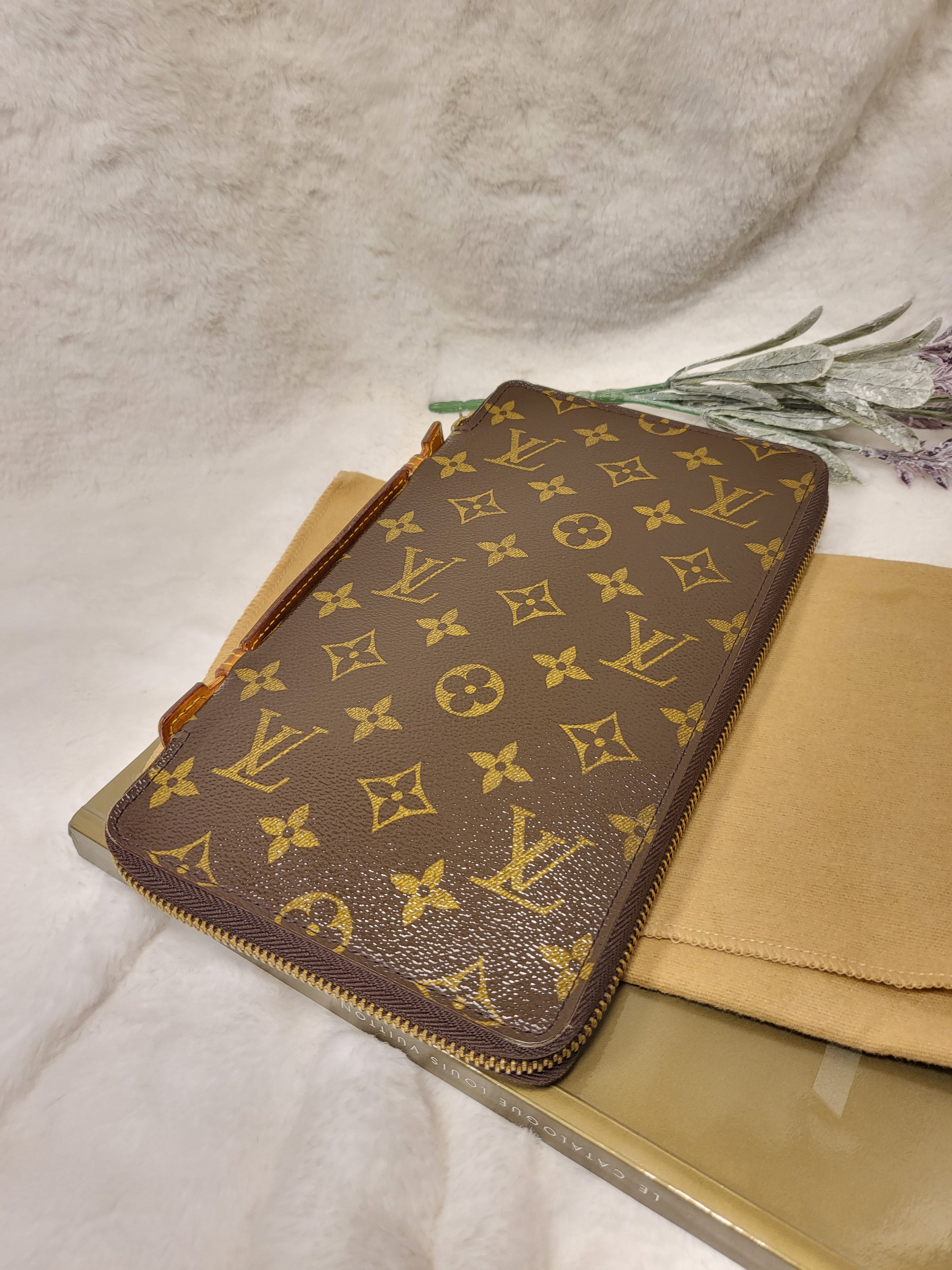 Authentic pre-owned Louis Vuitton de voyage travel organizer