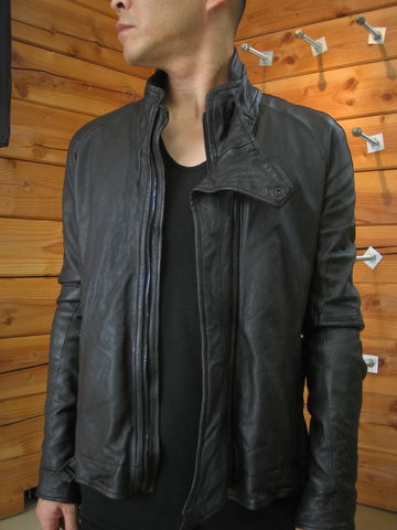 _julius_FW2013-14 Collection [crack;] 437BLM 11 : VIBE_nagano