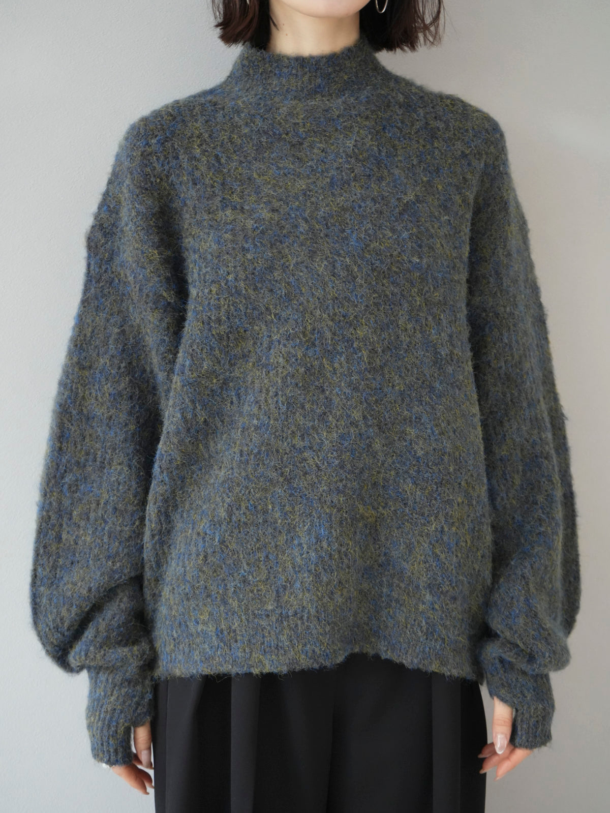 予約]フィンガーホールミックスヤーンモヘアタッチニットプルオーバー