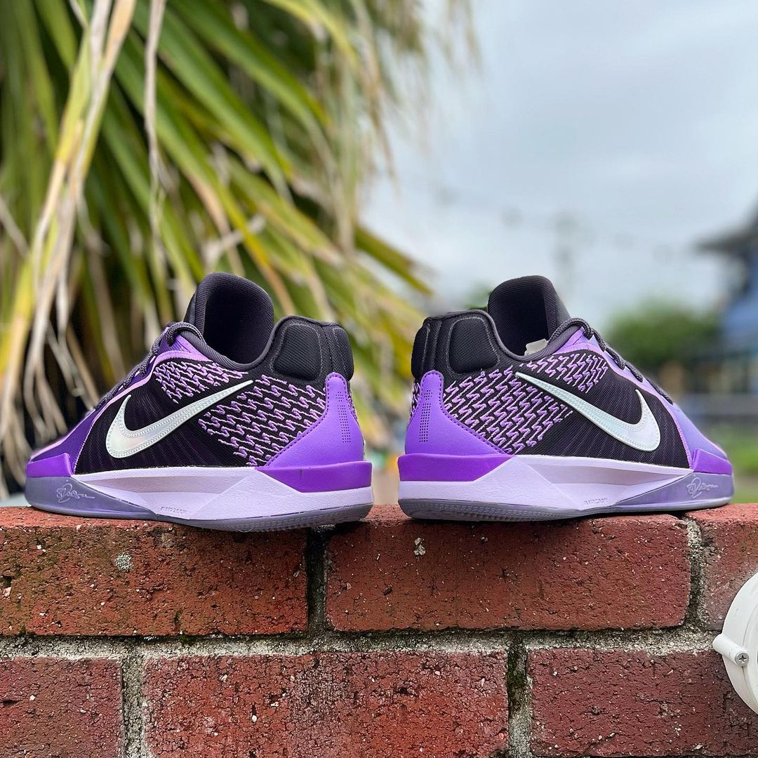 Nike Sabrina 2 バスケットシューズ 黒/紫 【公式通販】