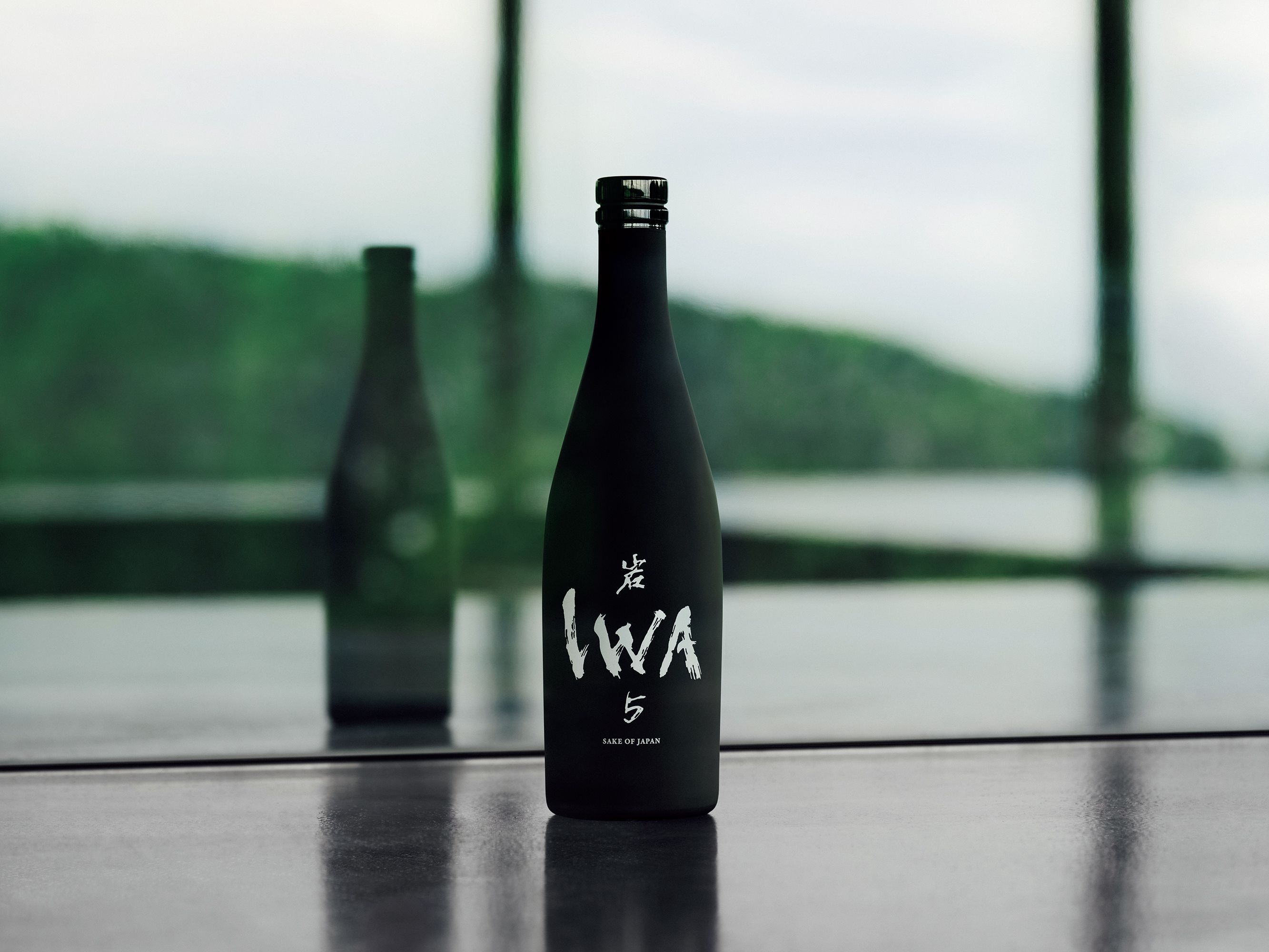 日本酒「IWA」の最新アッサンブラージュが発売──五感で秋を満喫する