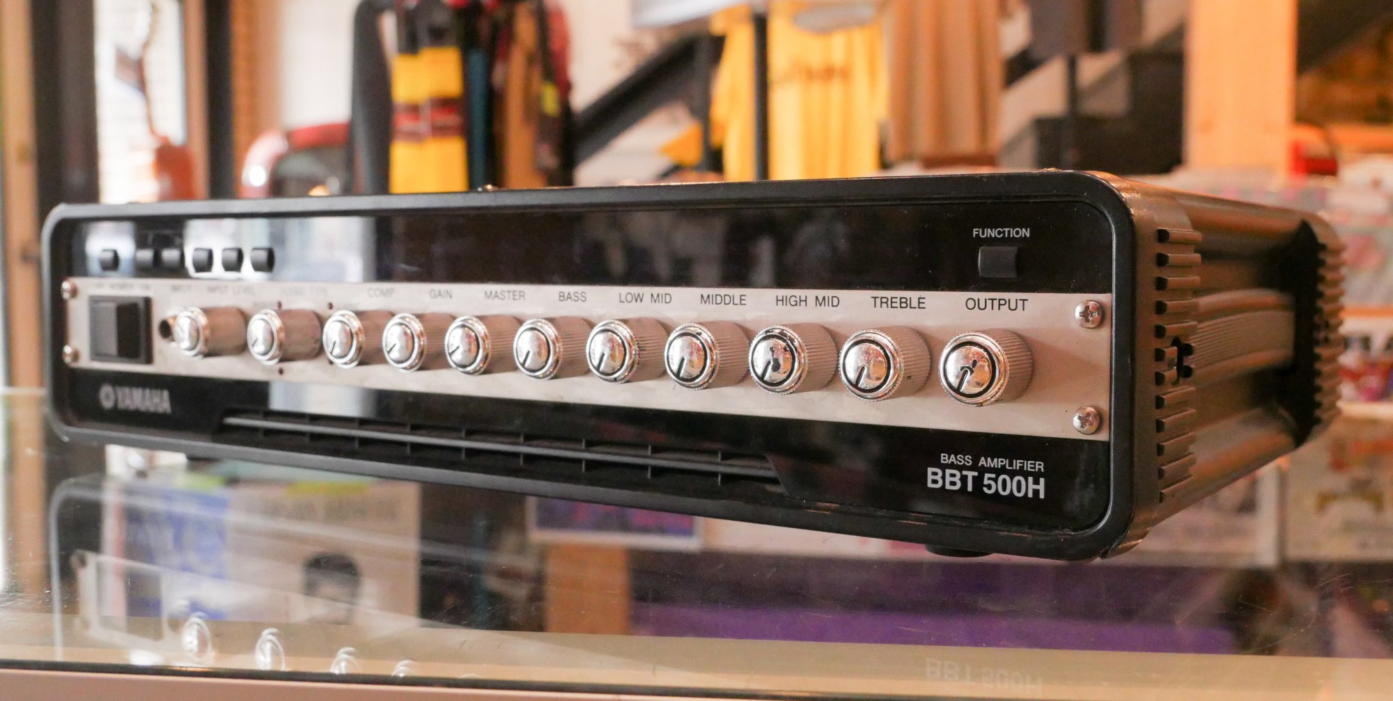 Yamaha BBT 500H bass head